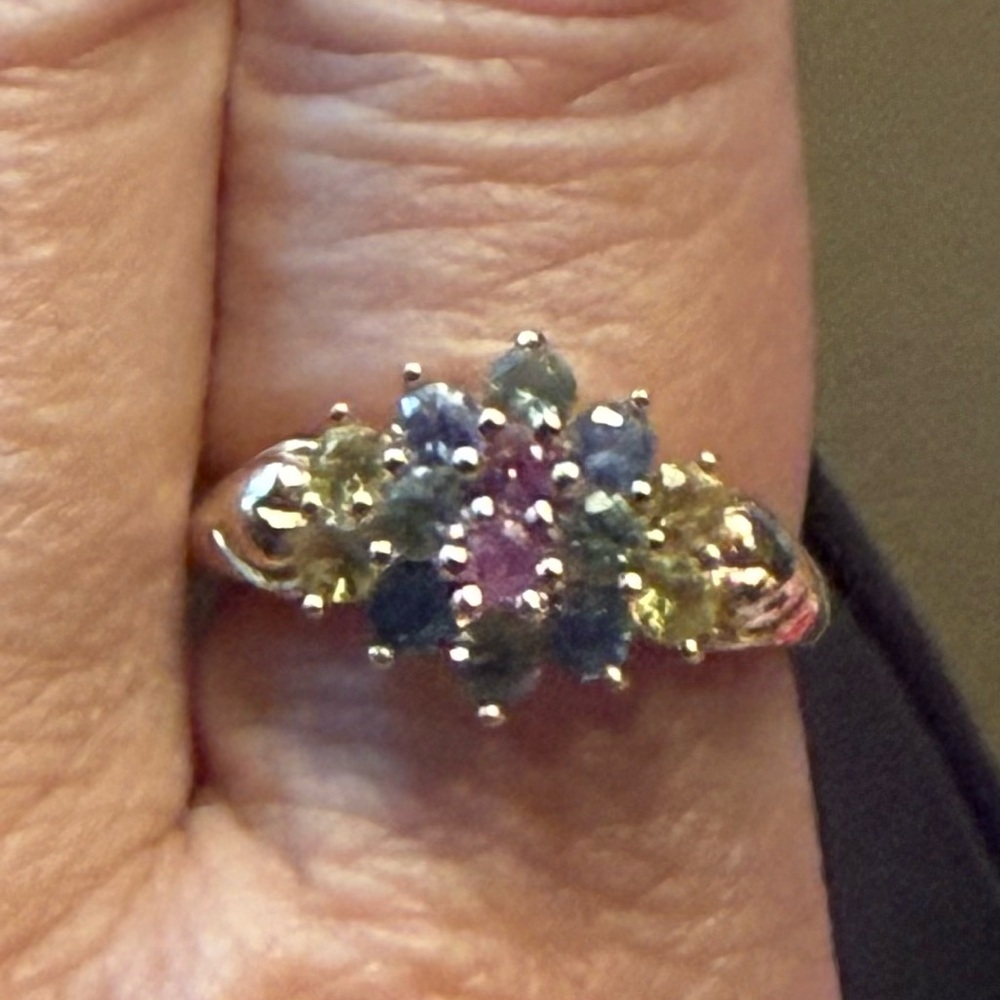 Elegant Multi-Stone Sapphire 14K Gold Ring